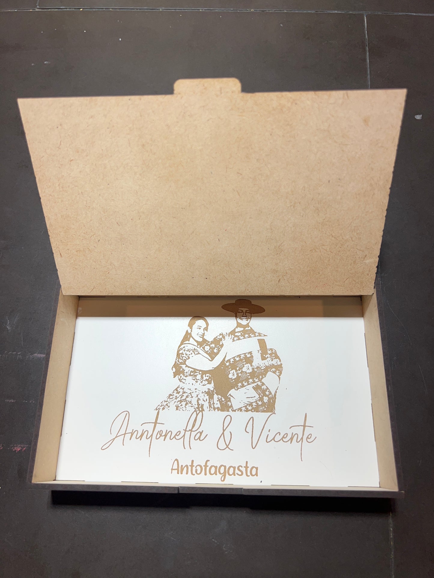 Cajita para domino personalizada